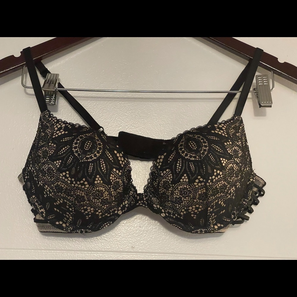 NWOT Victoria’s Secret Sexy Lace Push-up bra